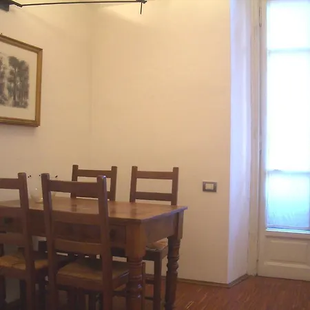 Elegant Split Level Appartamento