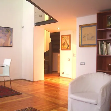 Elegant Split Level Torino